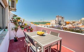 Dreamers Duplex With Seaview